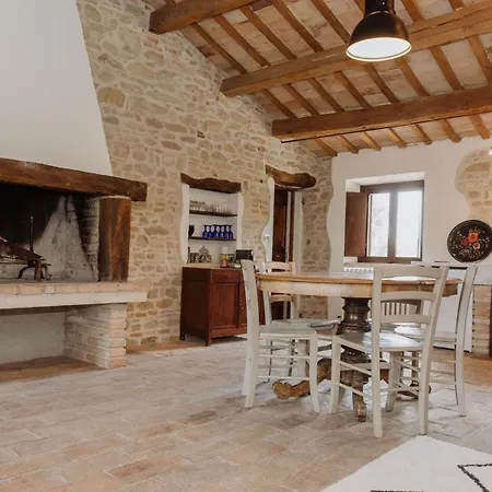 Qui Voglio Landhaus Monte Roberto